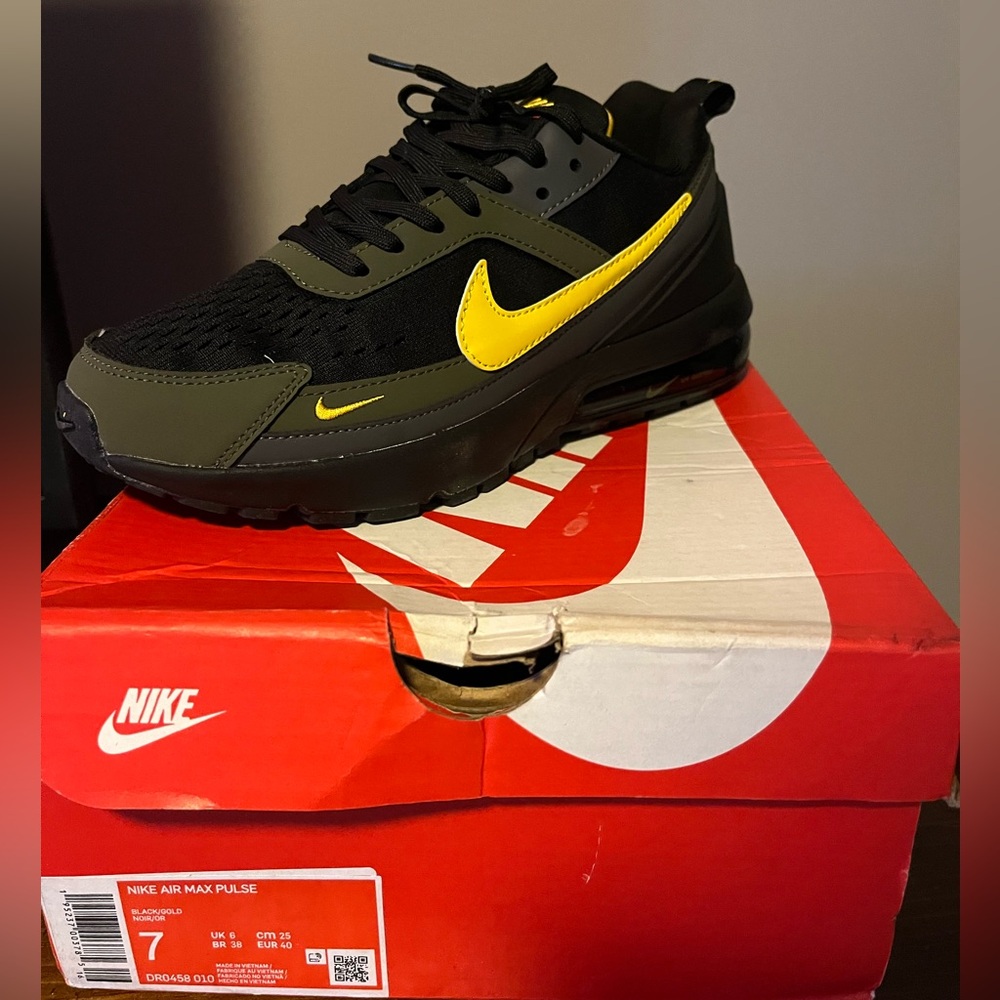 Nike Air Max Pulse